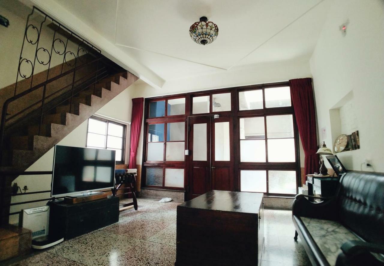 דירות טאינאן Goin Old House & Bar מראה חיצוני תמונה